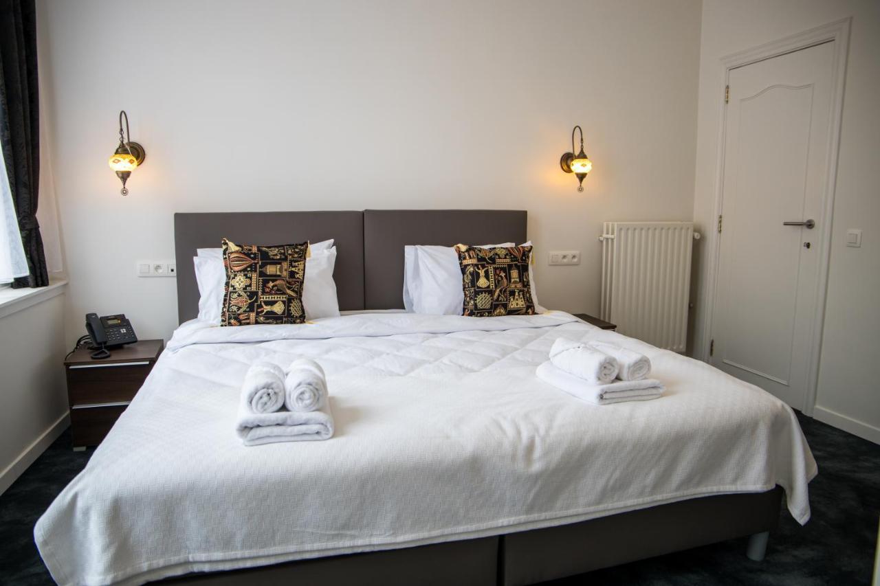 Hotel Guzy เลียร์ ภายนอก รูปภาพ